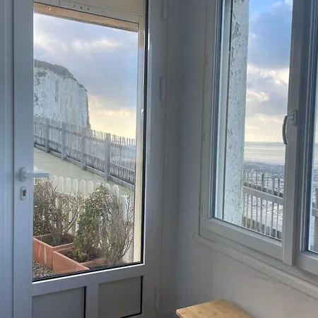 - Exceptional View * Ault